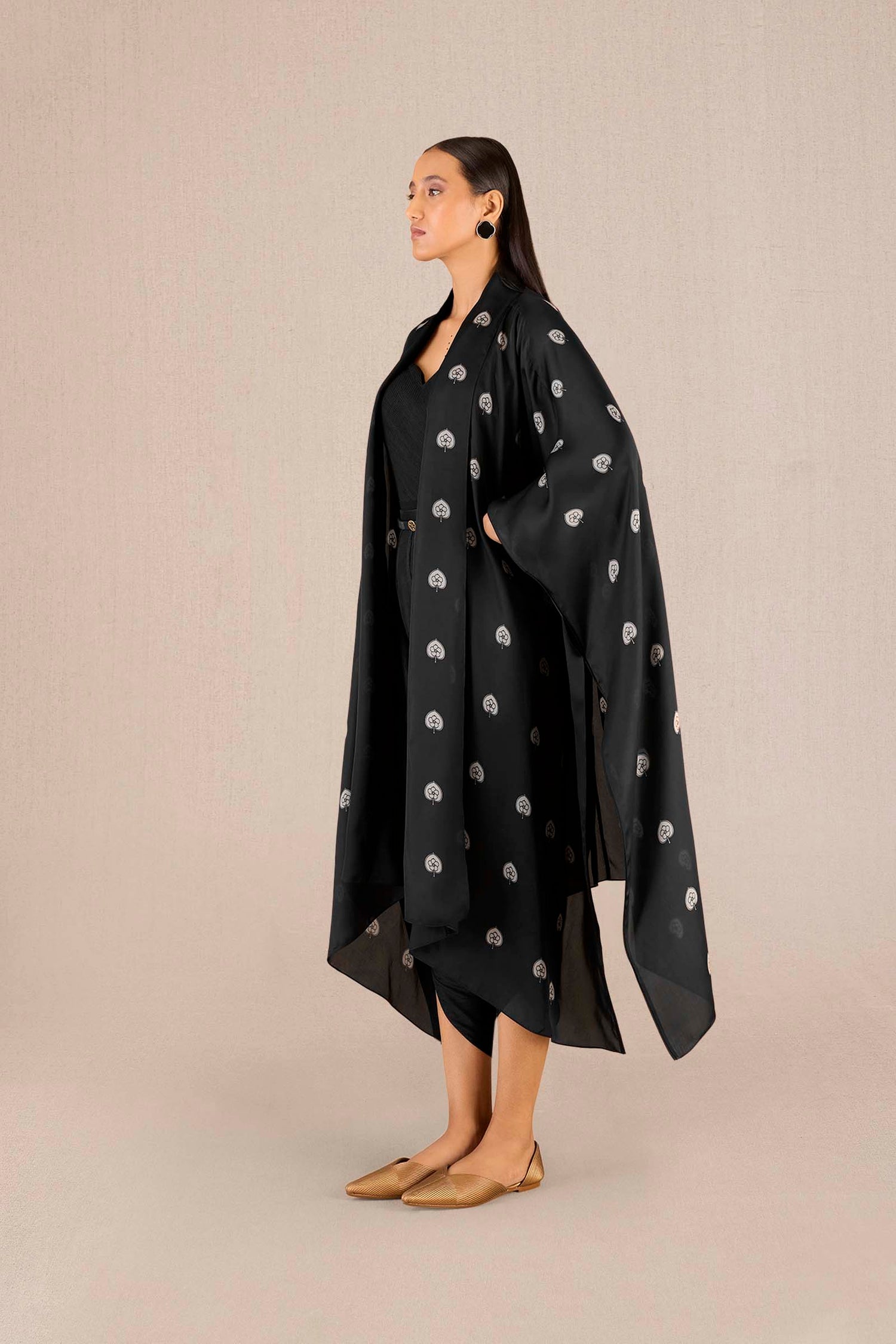 Organza Umaya Cape Set – Black