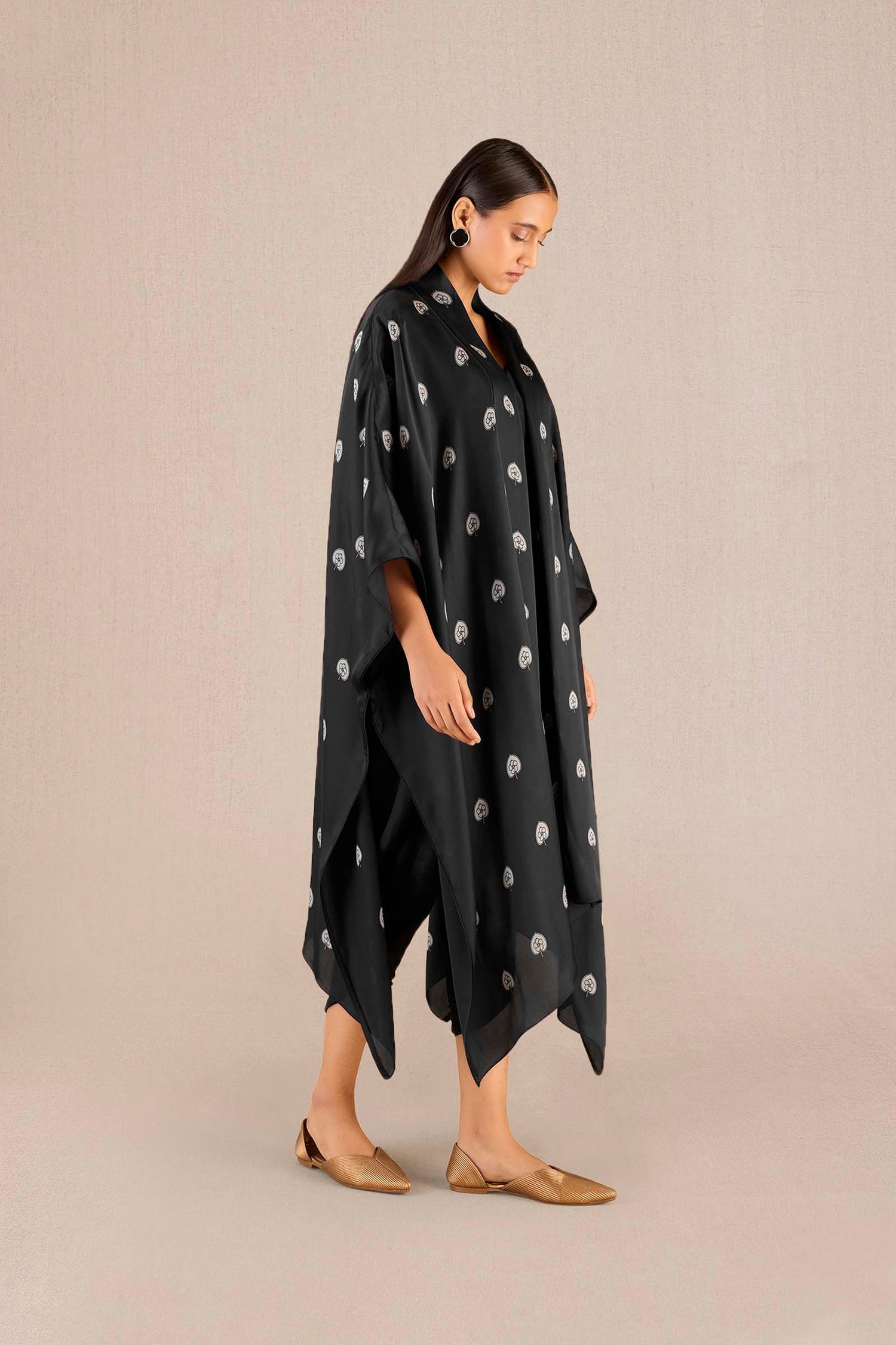 Organza Umaya Cape Set – Black