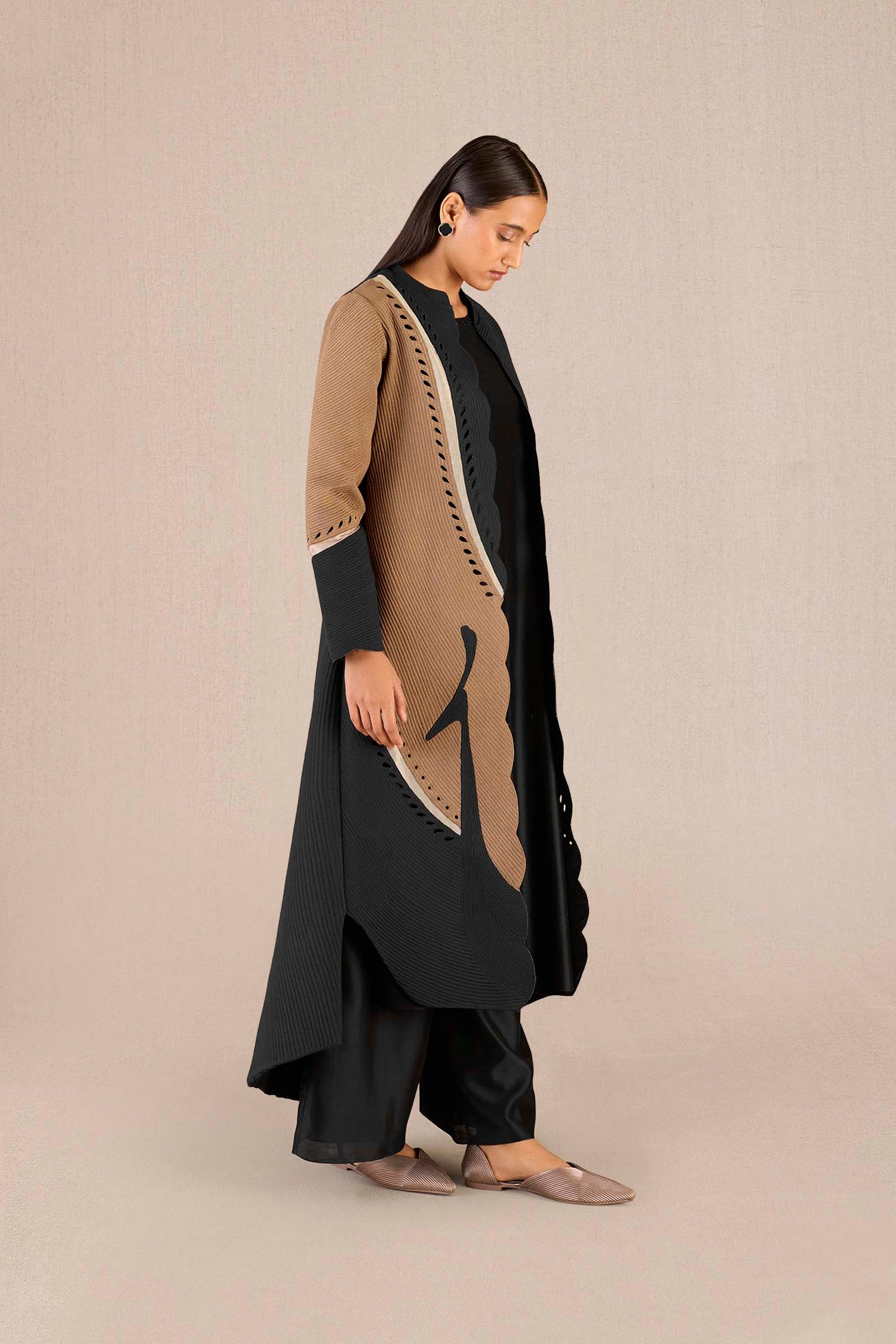 Chanderi Asira Abaya Set – Black