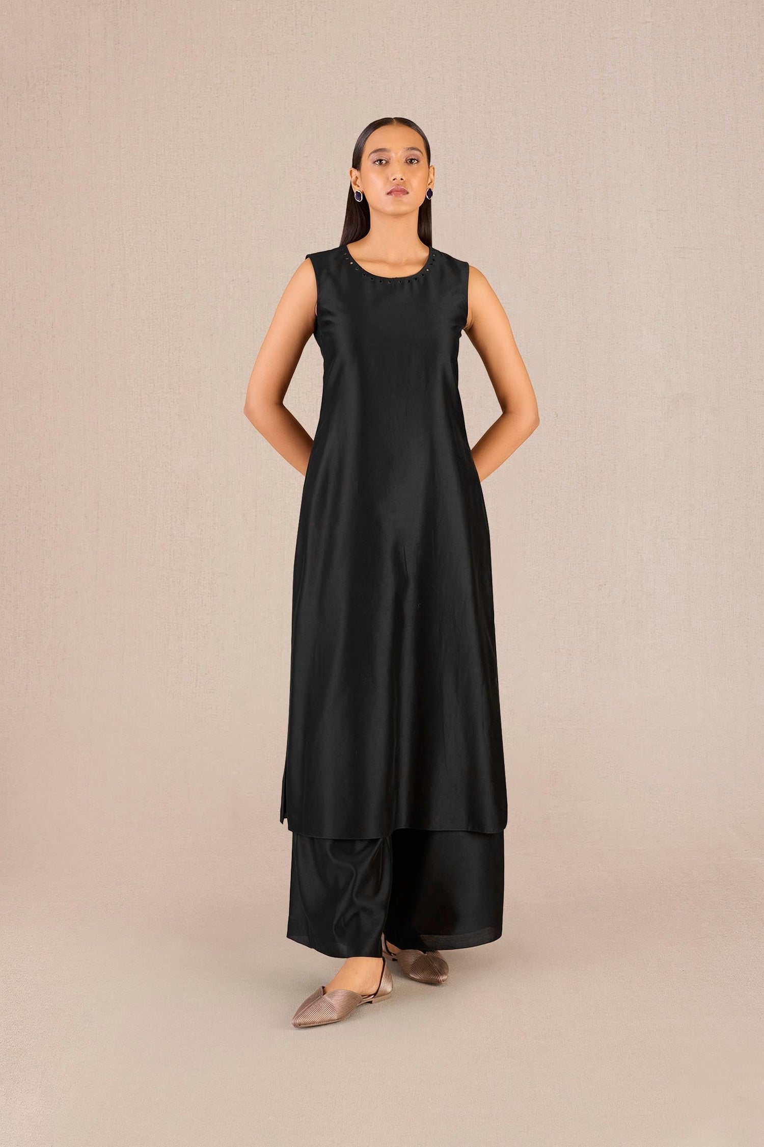 Chanderi Asira Abaya Set – Black