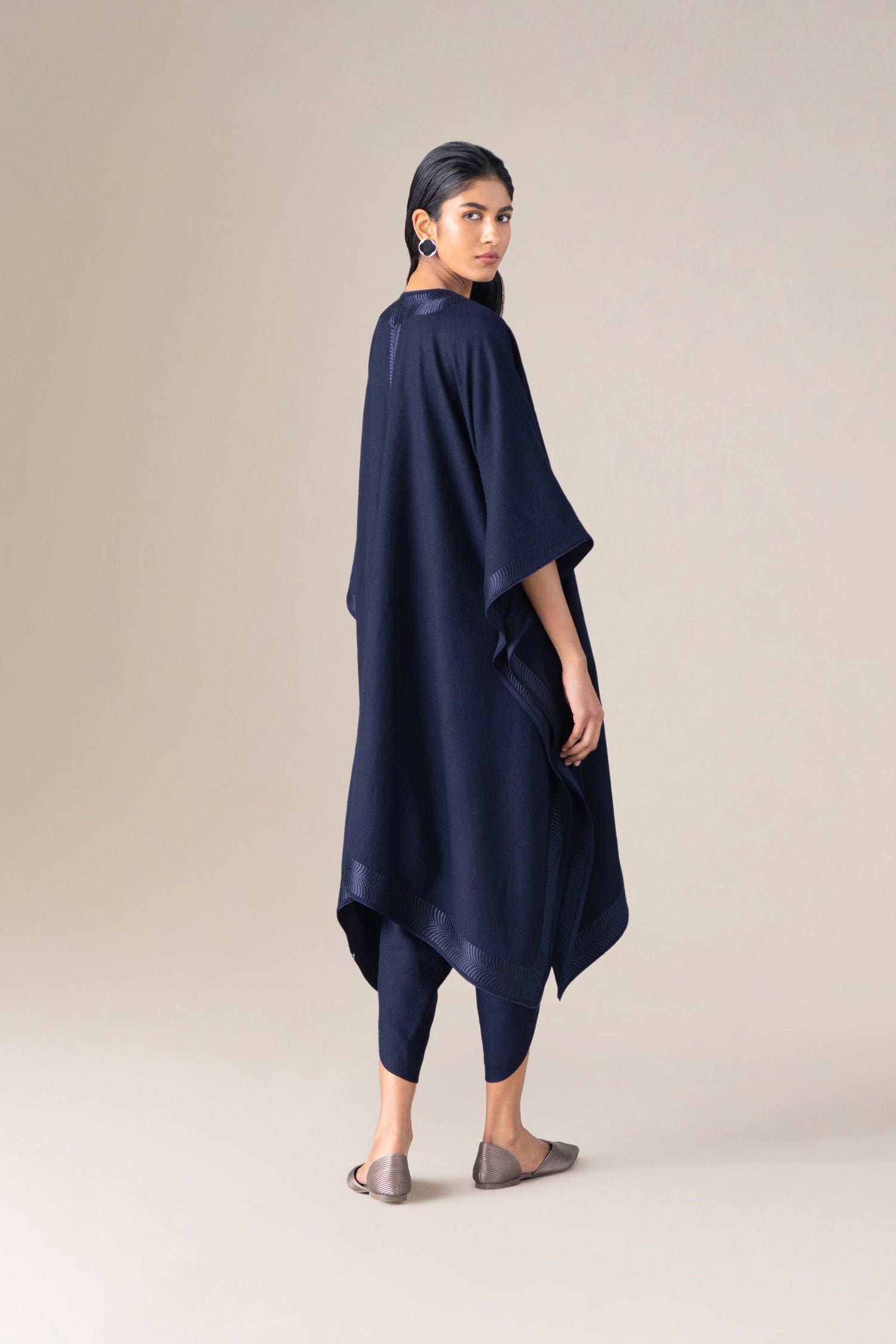  Wool Adarah Cape Set – Blue