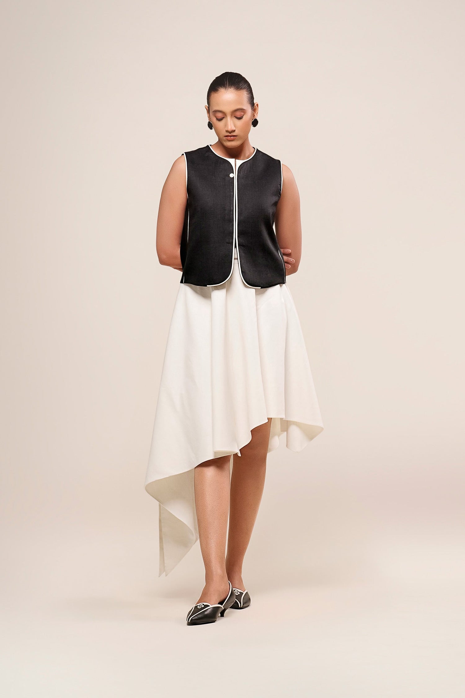  Linen Rumi Waistcoat – Black