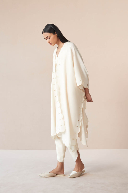 Wool Alea Cape – Ivory