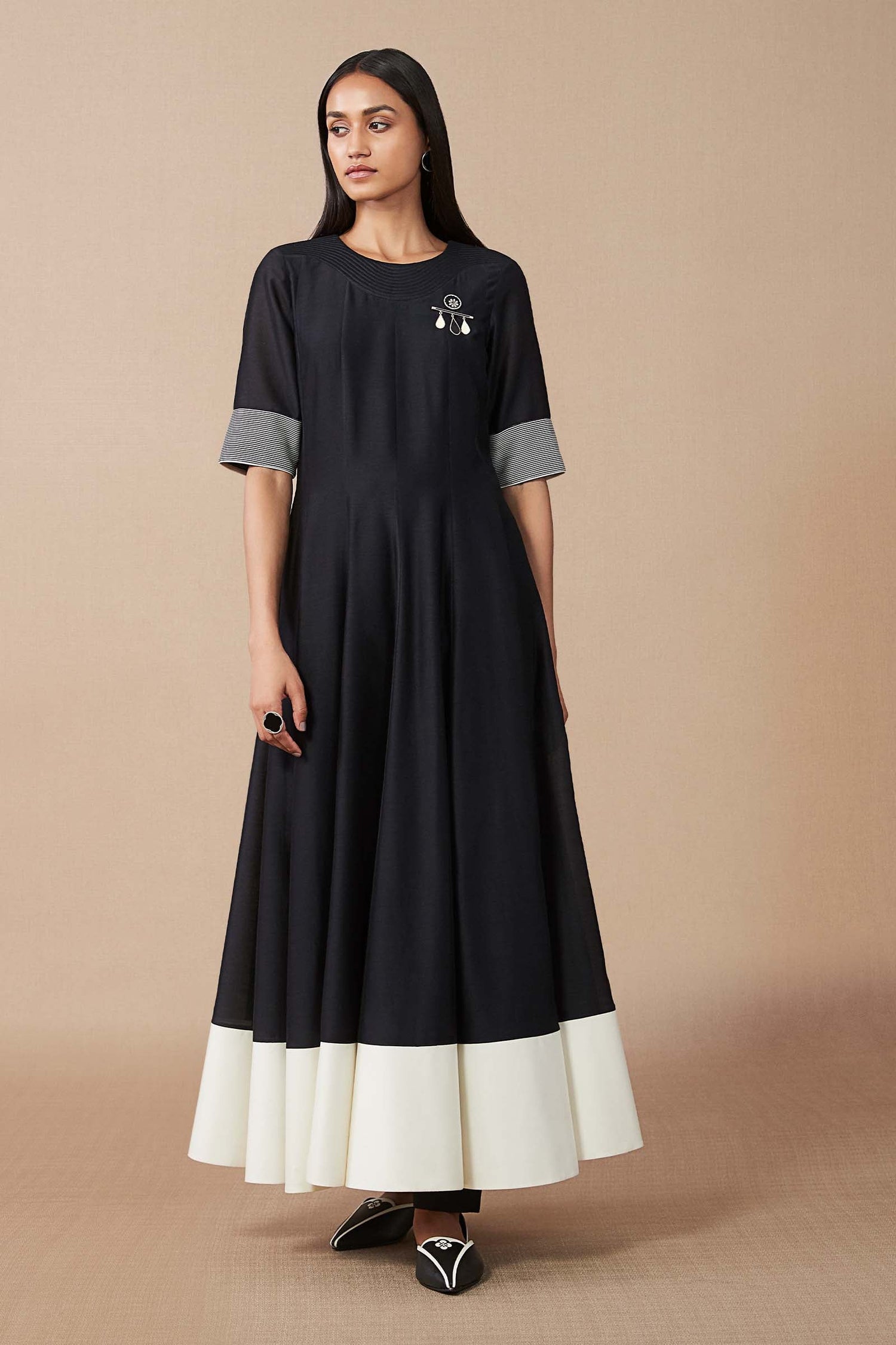  Chanderi Afeesa Anarkali Set – Black