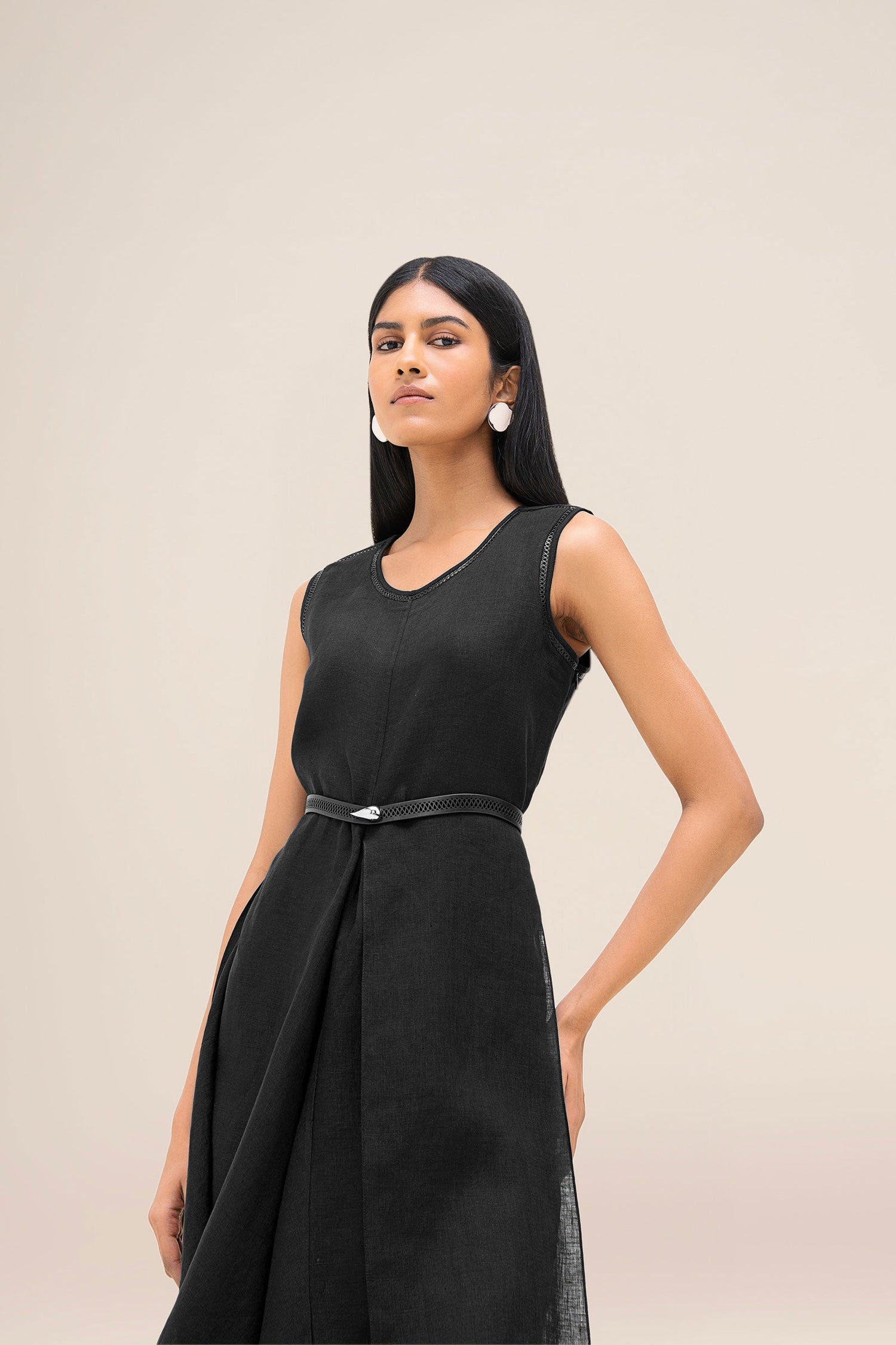  Linen Dove Dress – Black